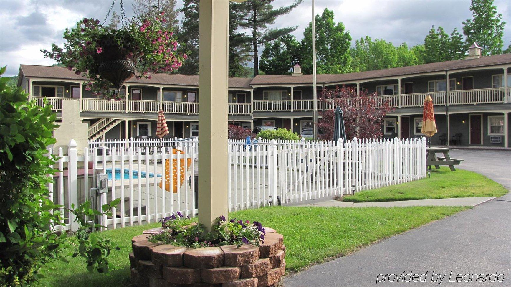 Mt. Madison Inn & Suites Gorham Exteriör bild