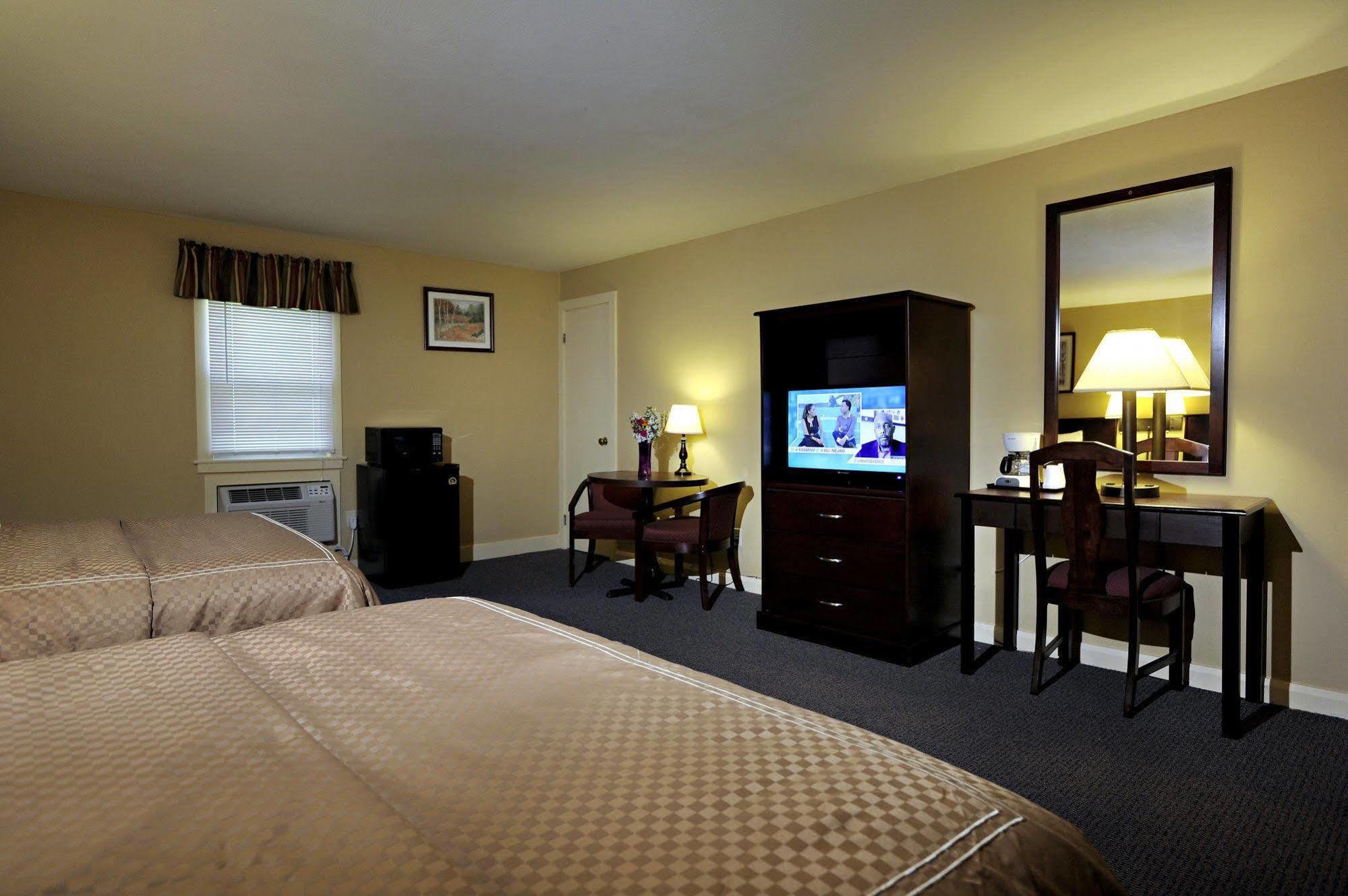 Mt. Madison Inn & Suites Gorham Exteriör bild