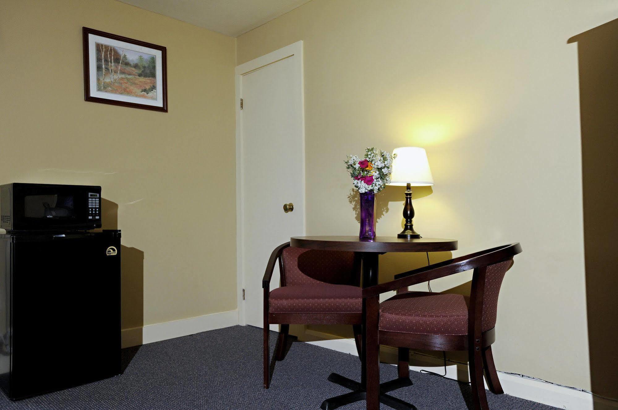 Mt. Madison Inn & Suites Gorham Exteriör bild
