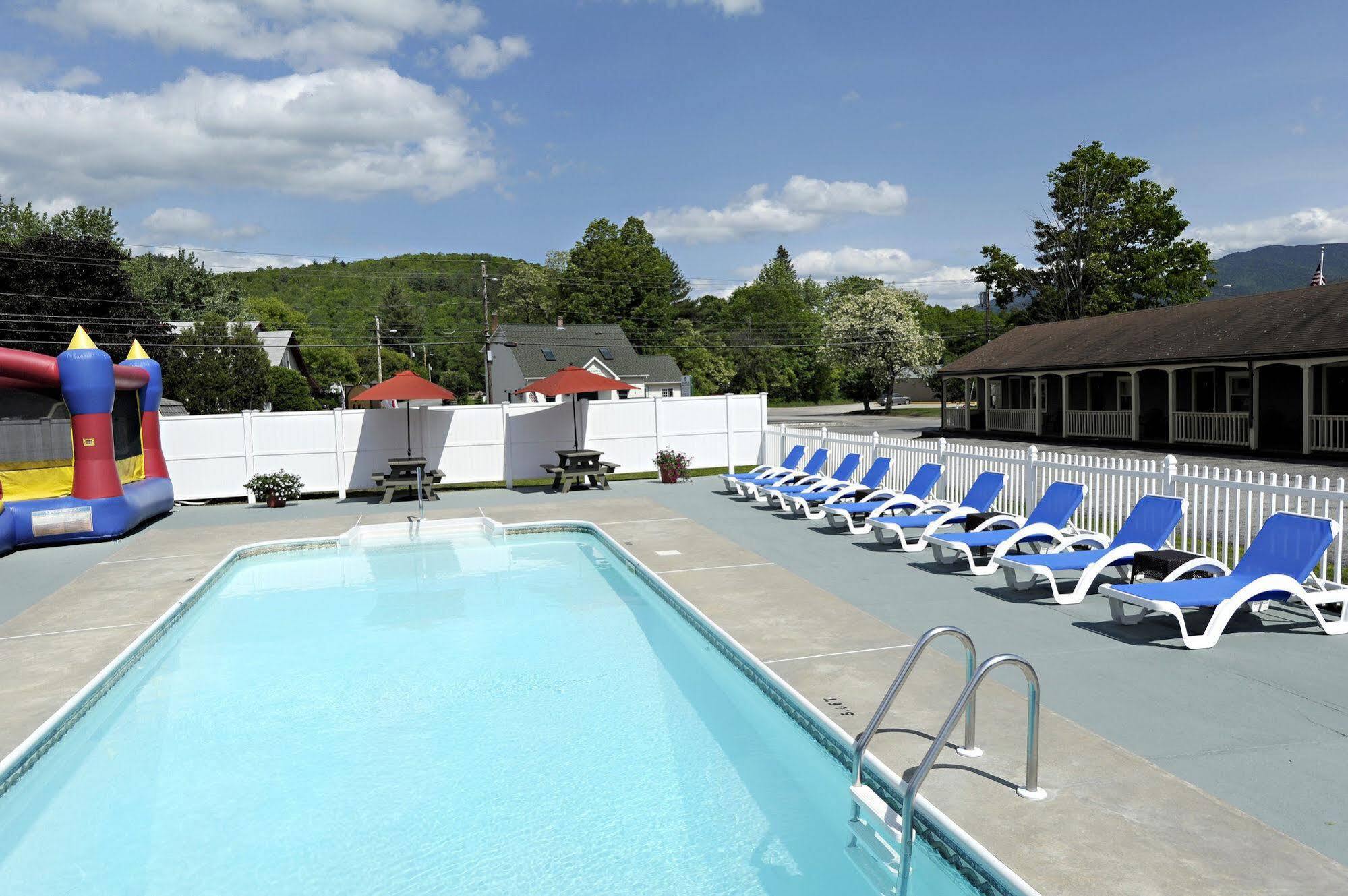 Mt. Madison Inn & Suites Gorham Exteriör bild